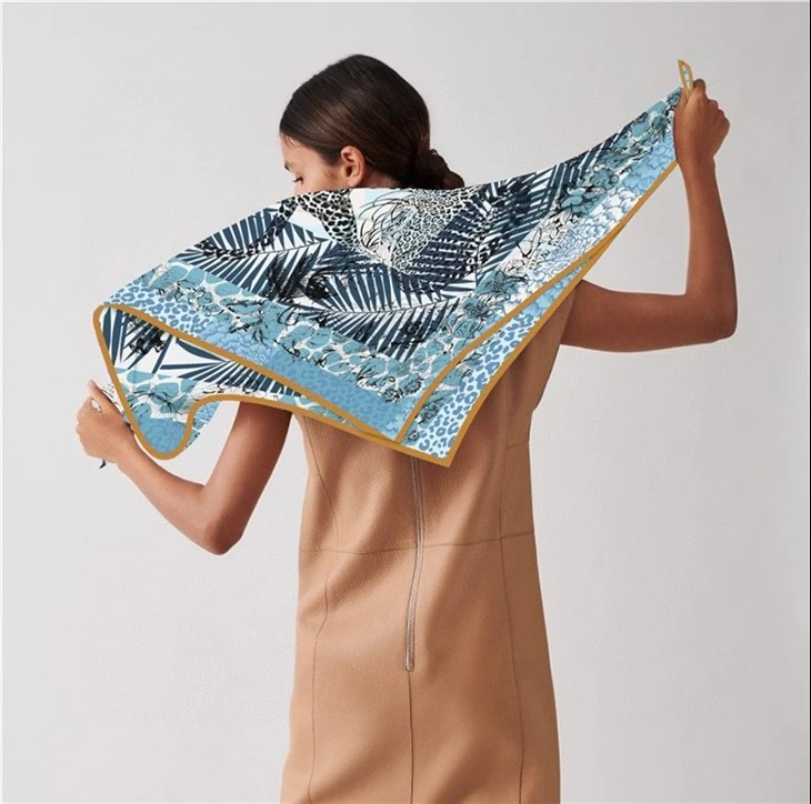 Custom Silk 90 Square Scarf Scarf Cartoon Leopard Print Scarf Scarf